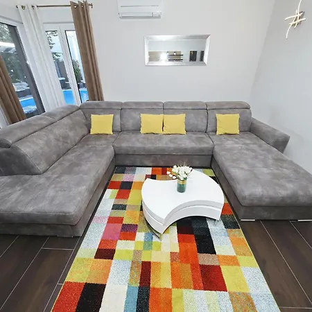 Nerina Villa