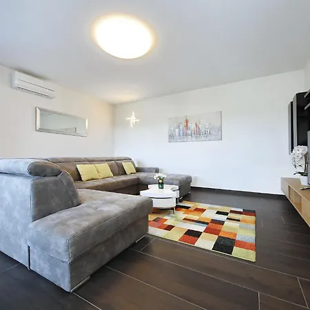 Nerina Villa